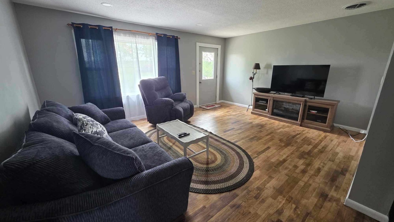 Photo of Livingroom in Pawnee County