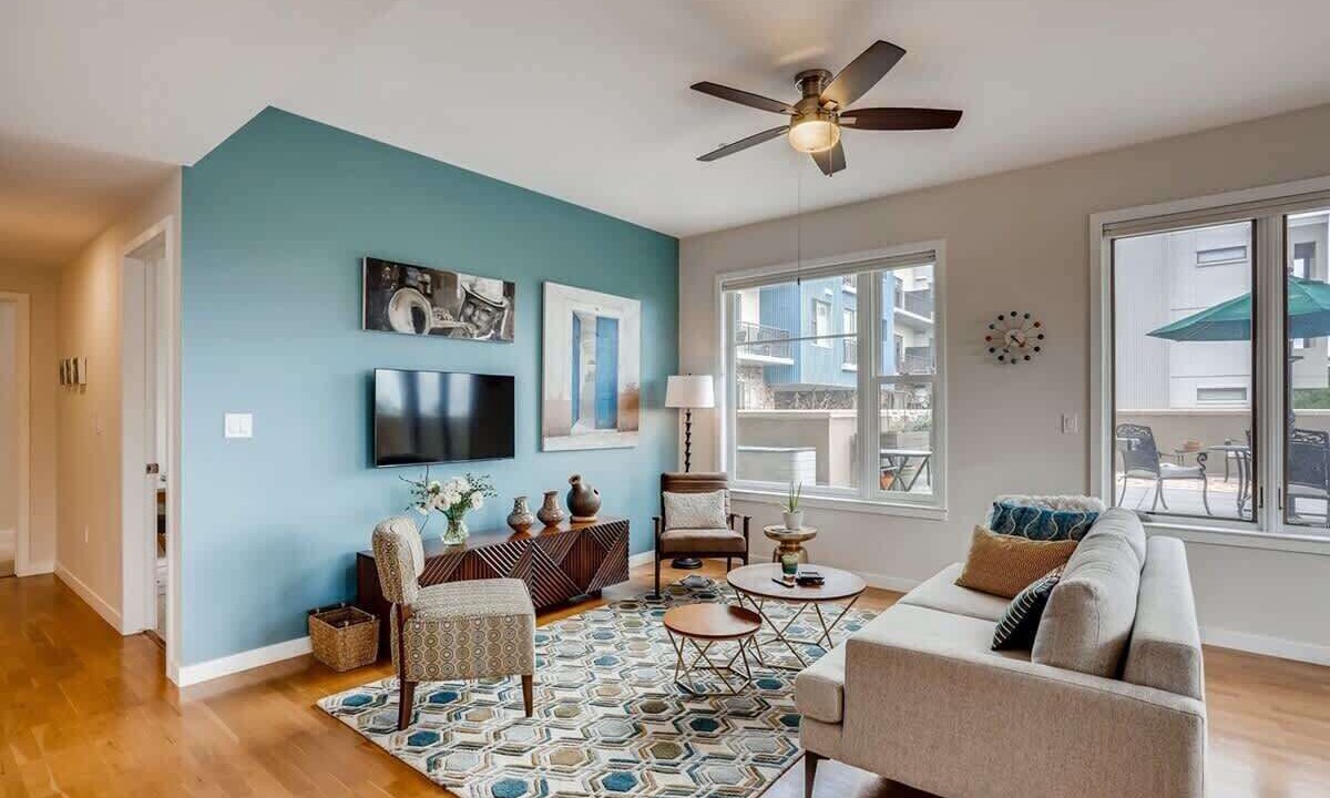 Photo of Livingroom in Central Boulder