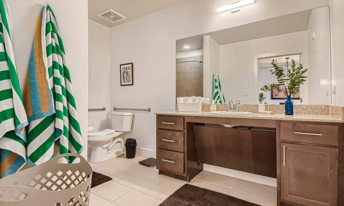 Photo of Bathroom in Central Boulder