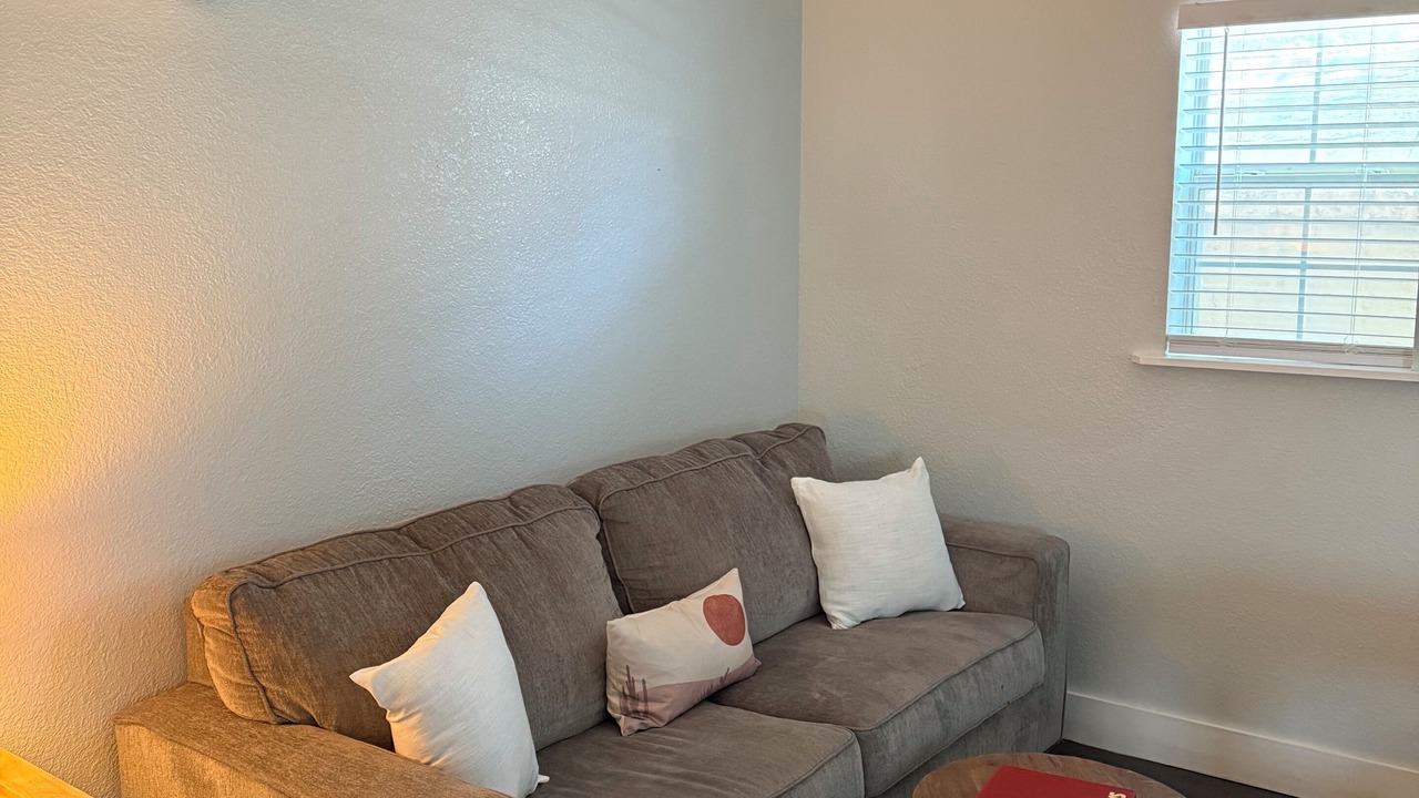 Photo of Livingroom in Roswell