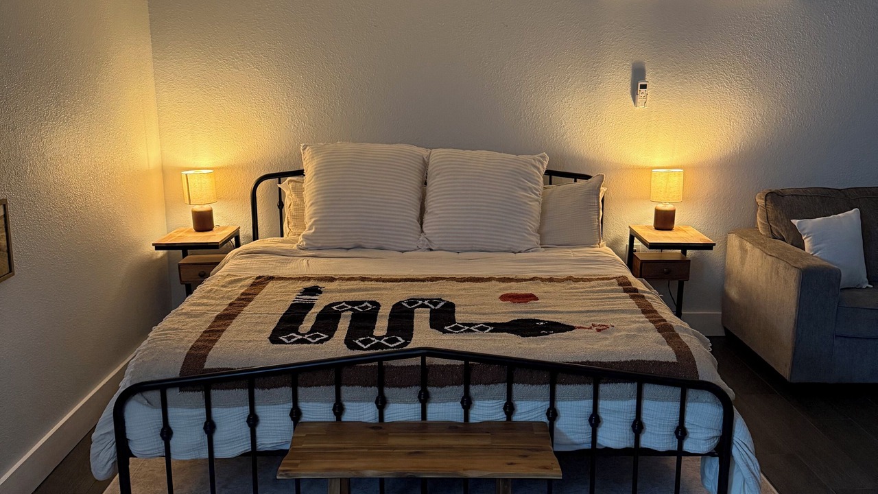 Photo of Bedroom in Roswell