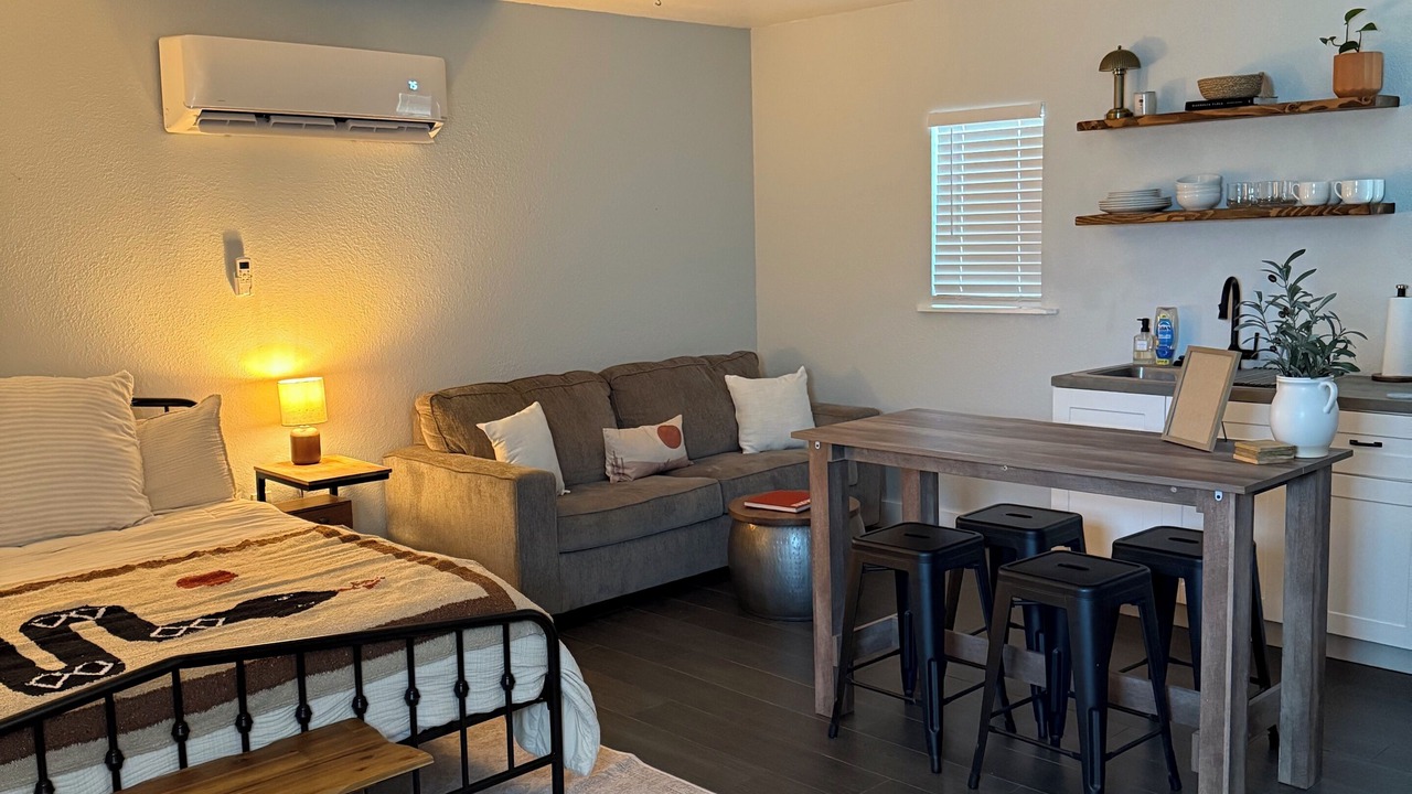Photo of Livingroom in Roswell
