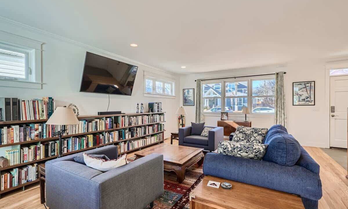 Photo of Livingroom in Louisville