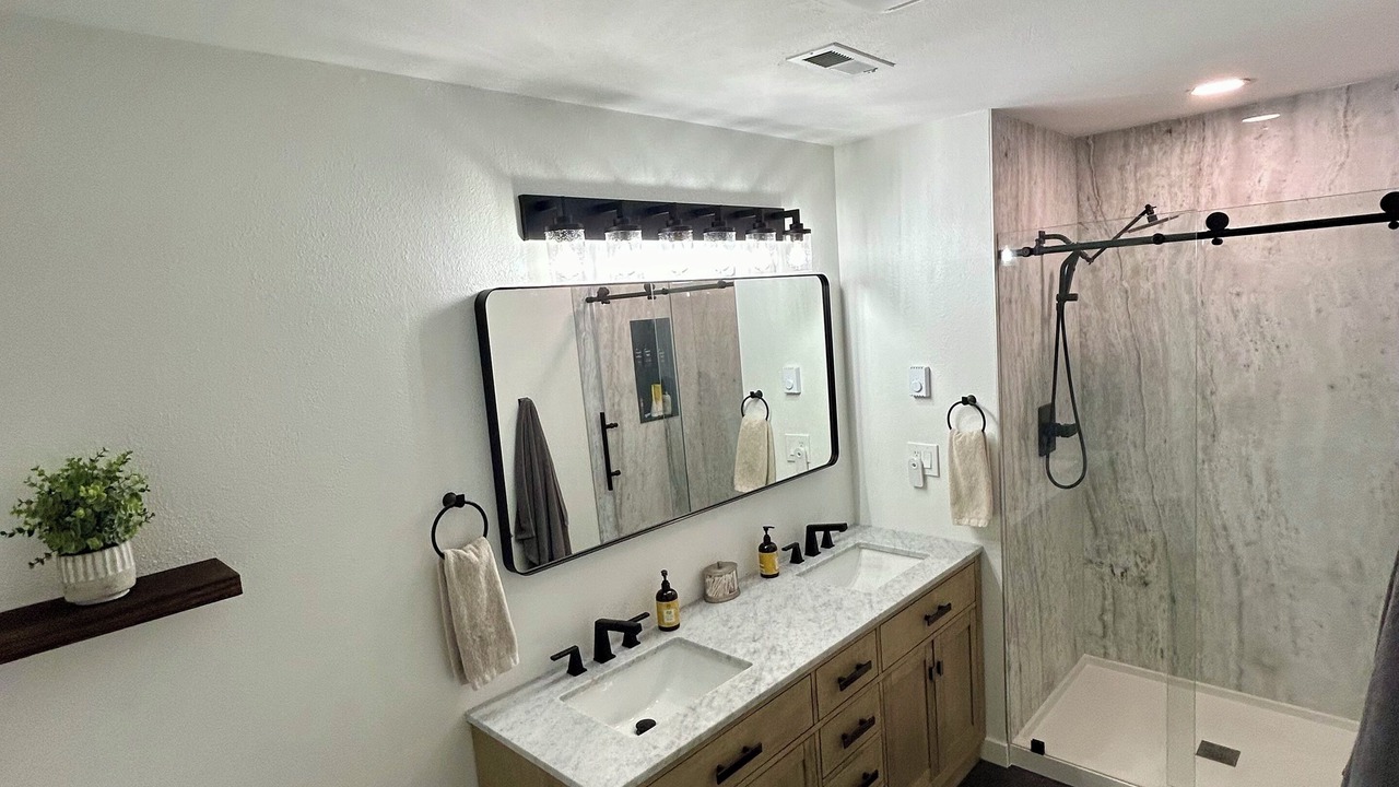 Photo of Bathroom in Omak
