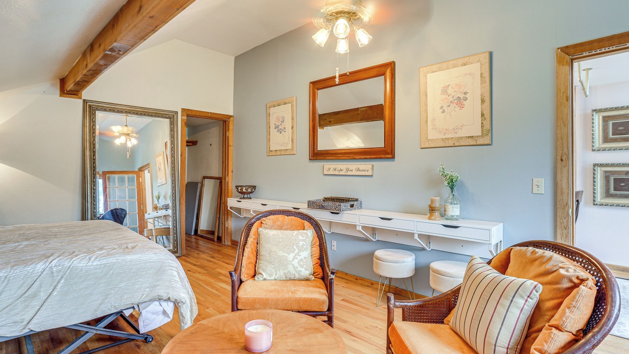 Photo of Bedroom in Larkspur