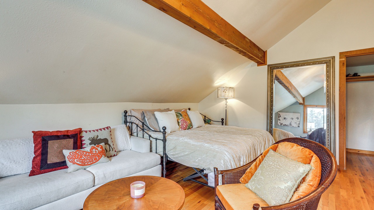 Photo of Bedroom in Larkspur