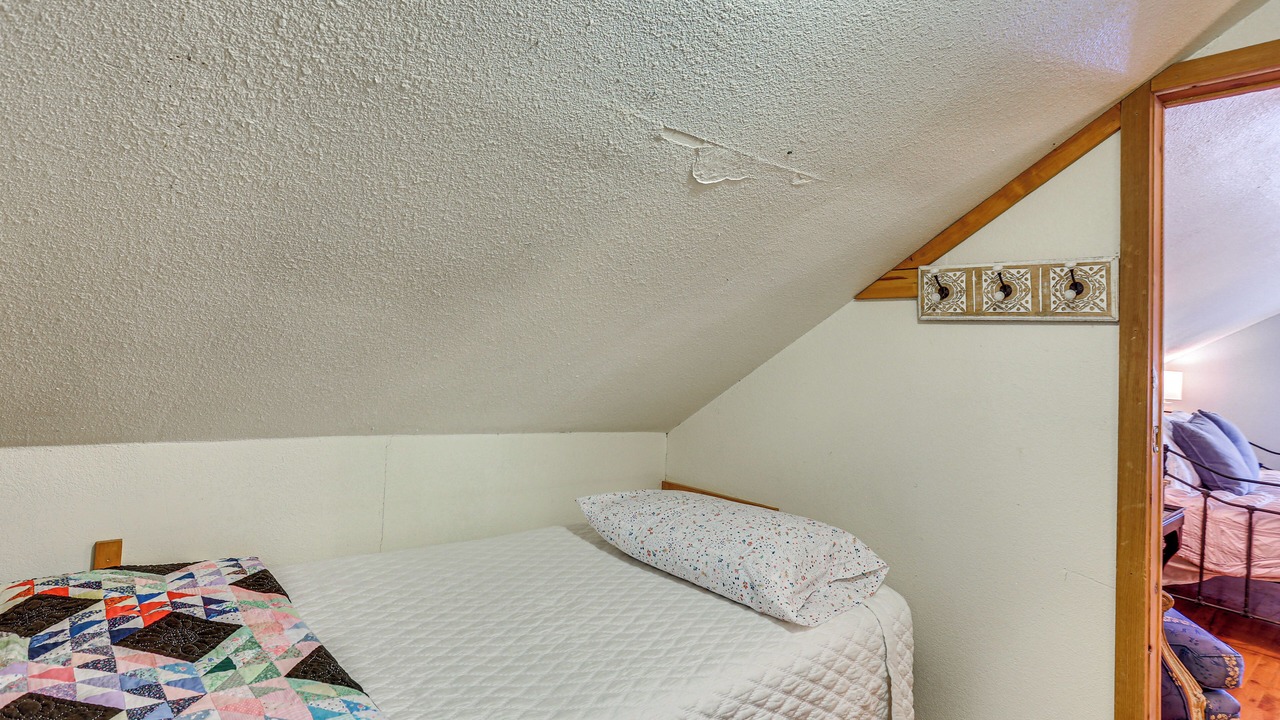 Photo of Bedroom in Larkspur