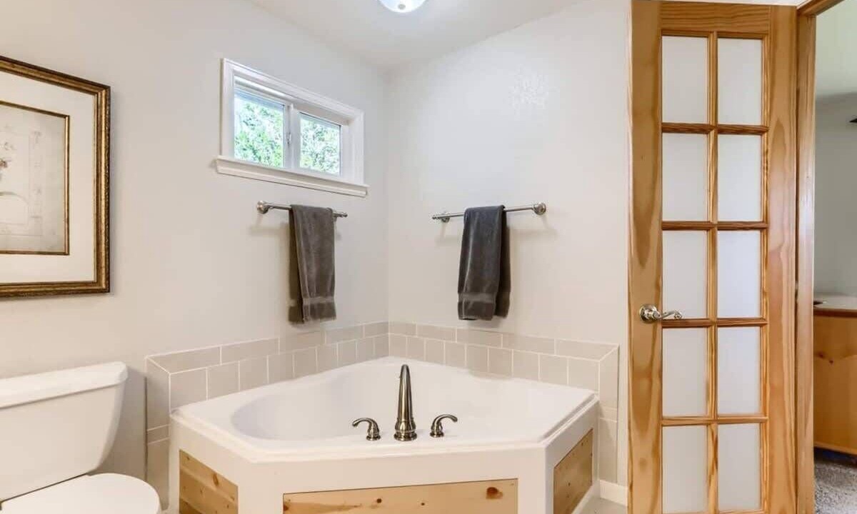 Photo of Bathroom in Lafayette