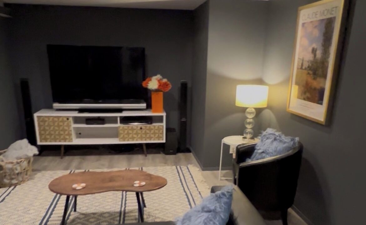 Photo of Livingroom in Highline