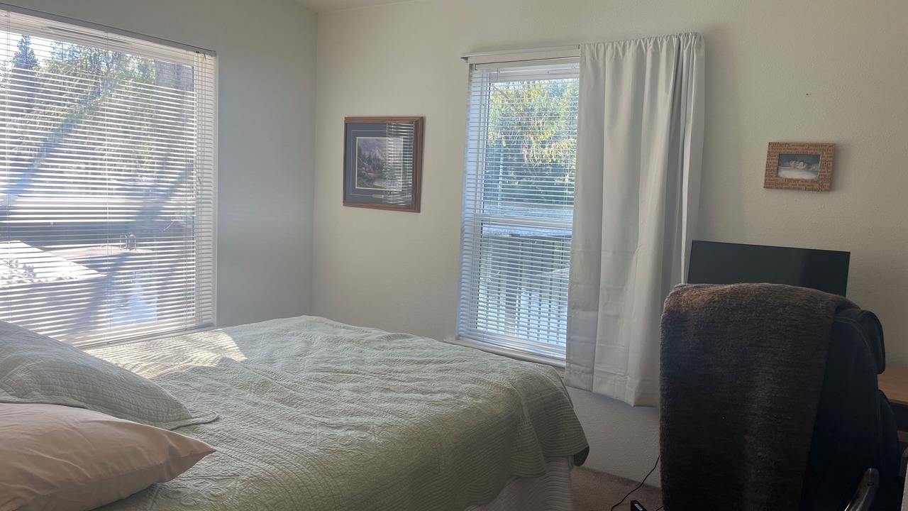 Photo of Bedroom in Newport