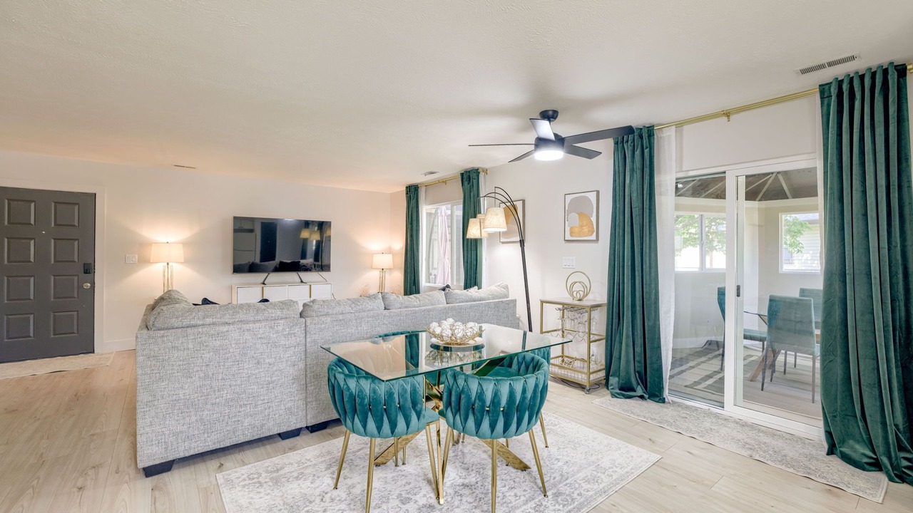 Photo of Livingroom in Lincoln