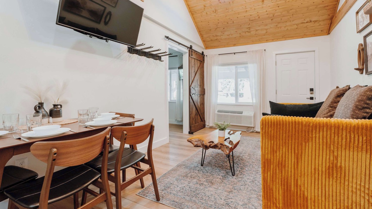 Photo of Livingroom in Packwood