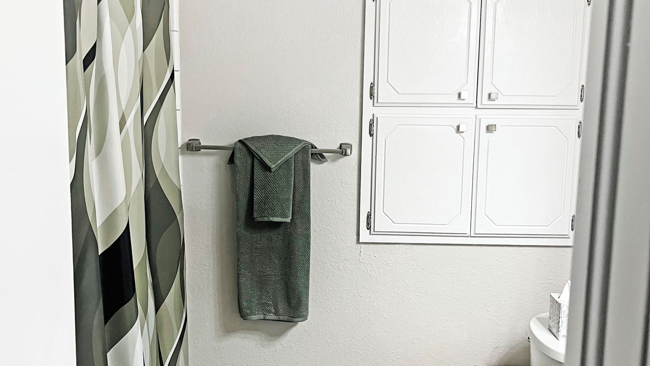 Photo of Bathroom in Mustang