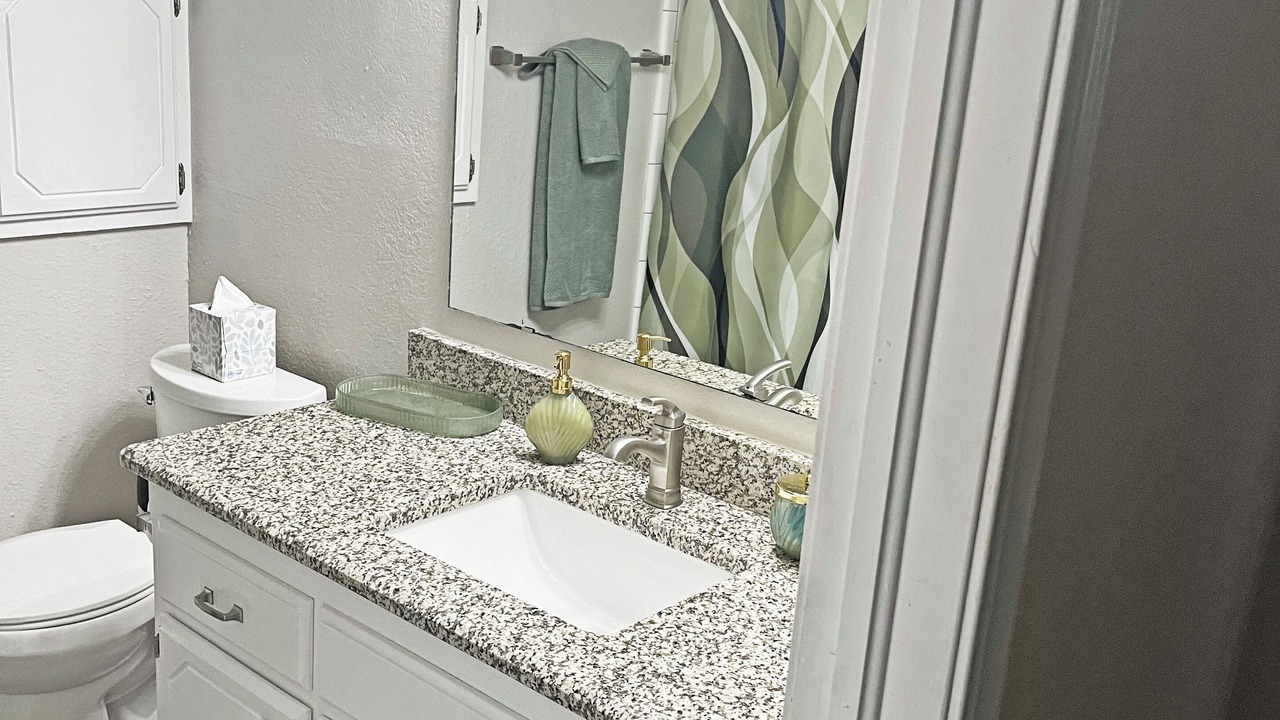 Photo of Bathroom in Mustang