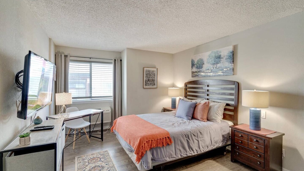 Photo of Bedroom in Englewood