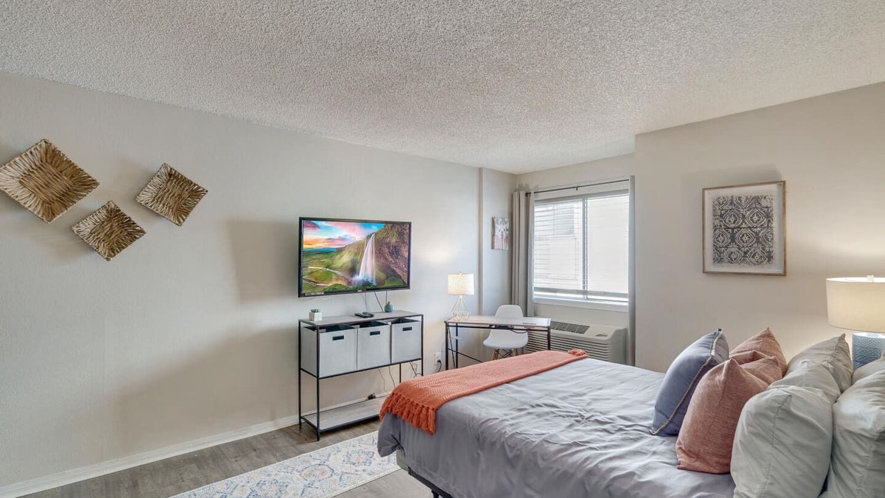 Photo of Bedroom in Englewood