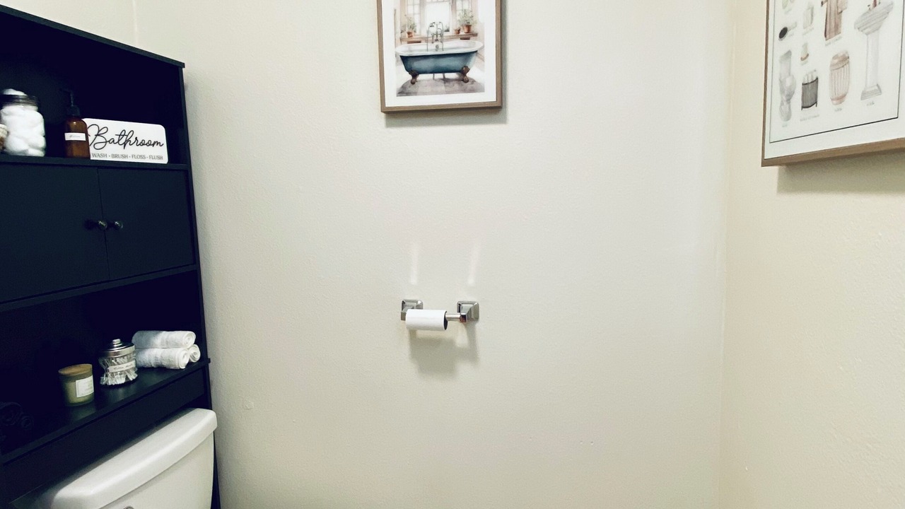 Photo of Bathroom in Electra