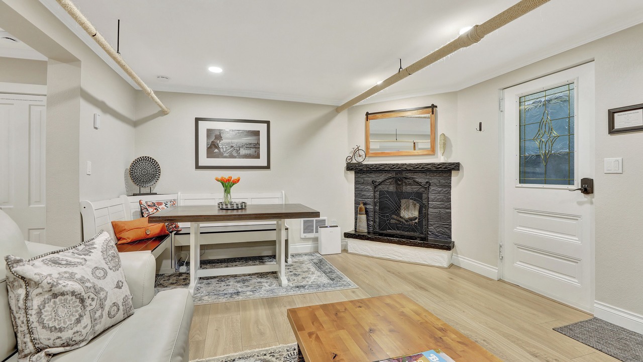 Photo of Livingroom in City Park West