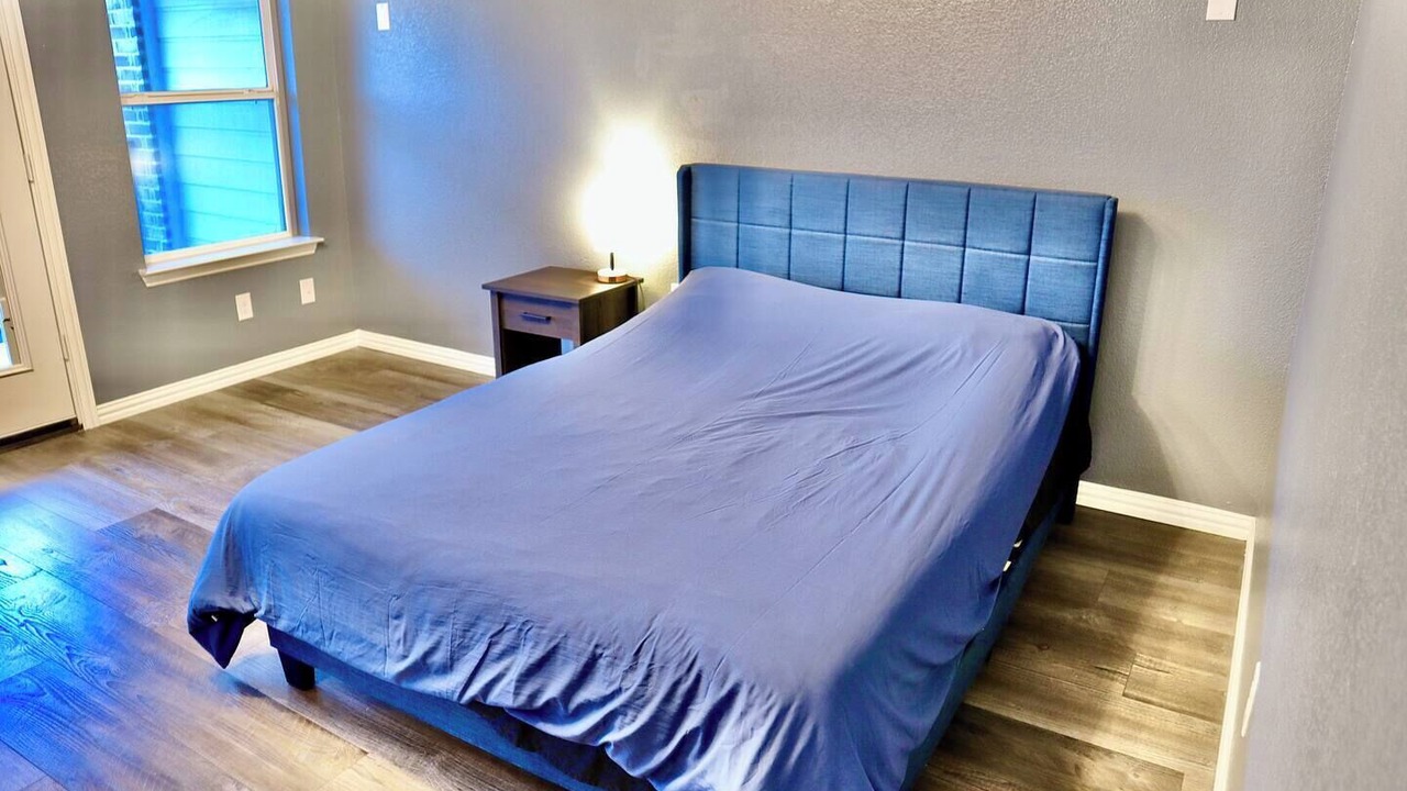 Photo of Bedroom in Farmers Branch