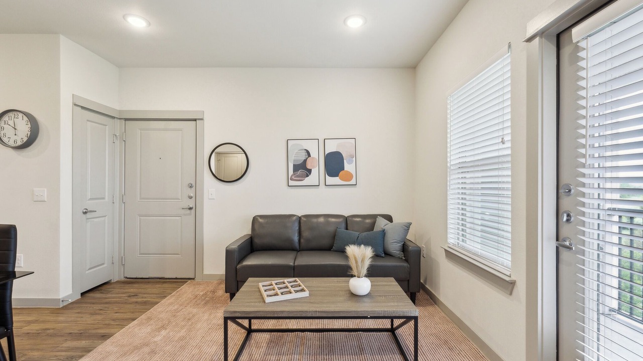Photo of Livingroom in Cleburne