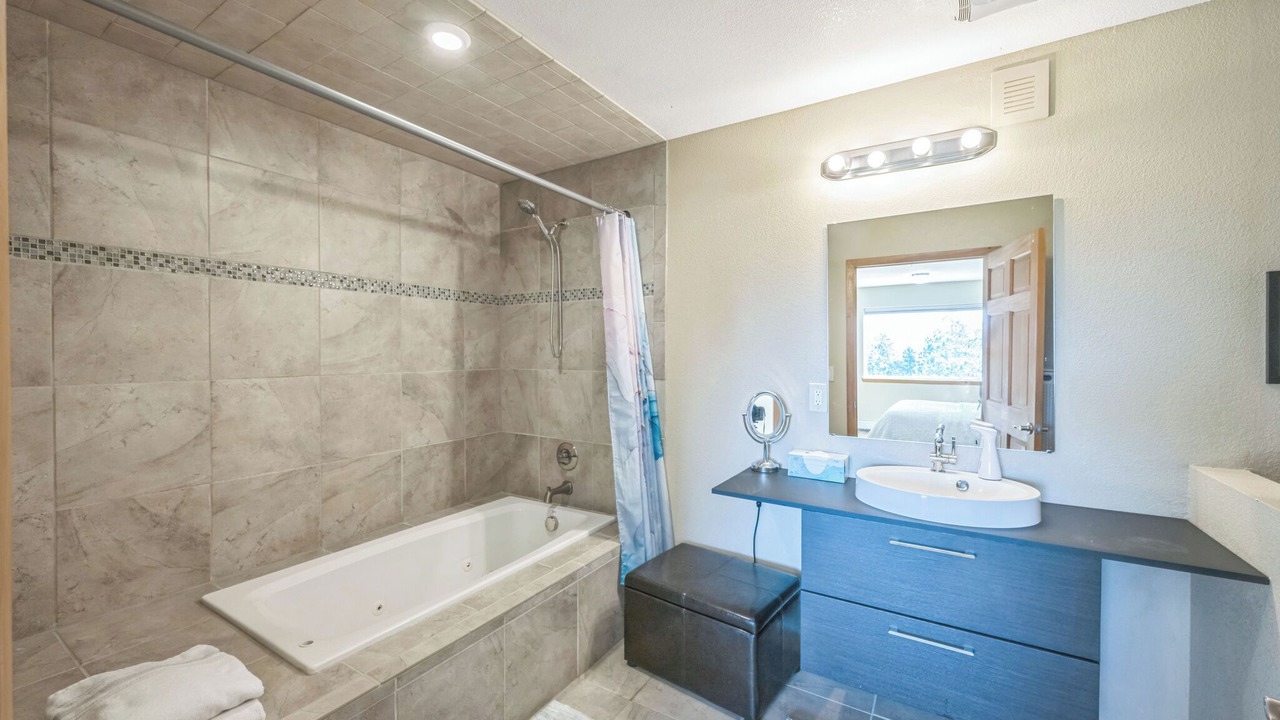 Photo of Bathroom in Castle Pines