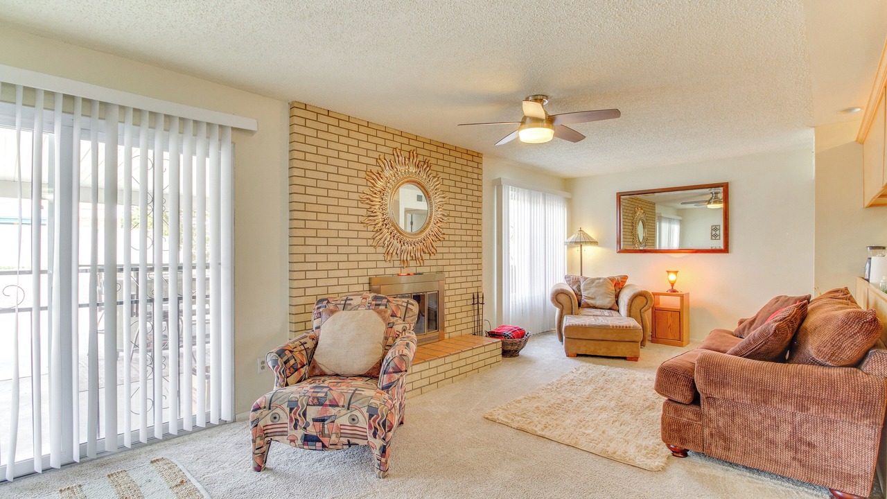 Photo of Livingroom in Taylor Ranch