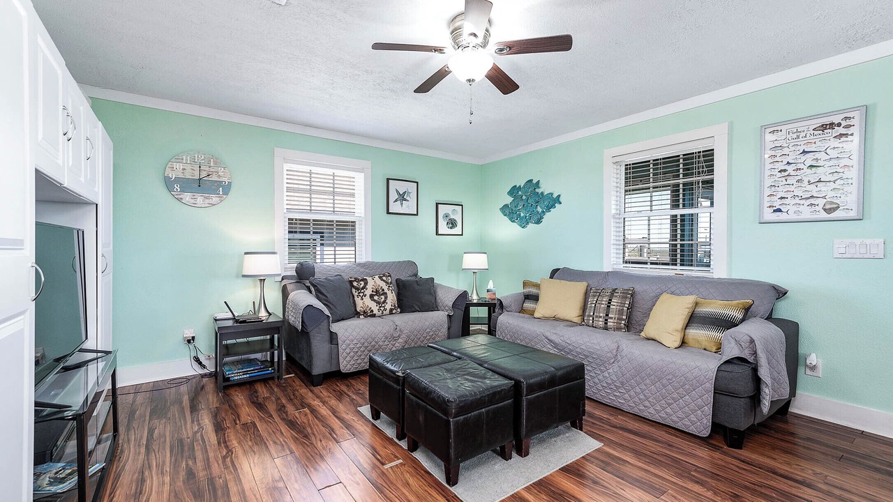 Photo of Livingroom in Cedar Lane