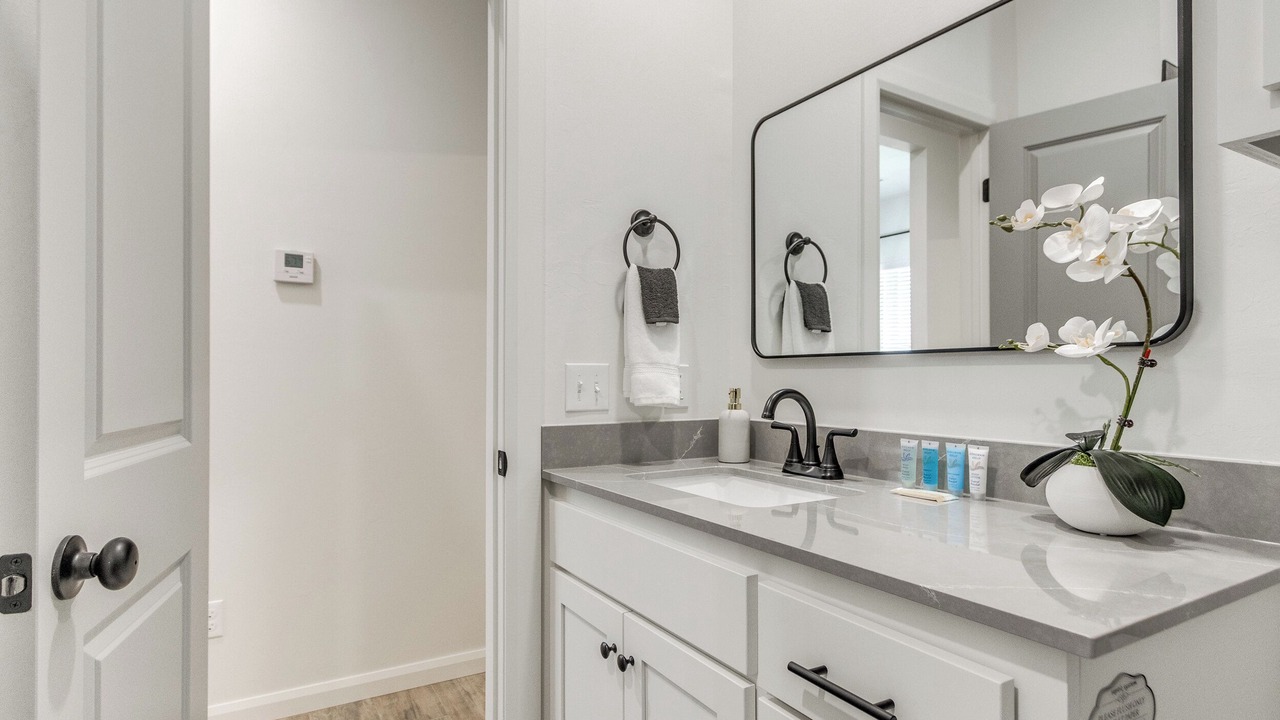 Photo of Bathroom in Mustang