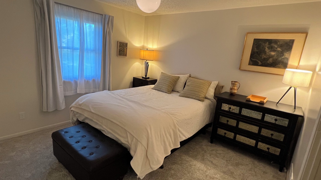 Photo of Bedroom in Lawrence
