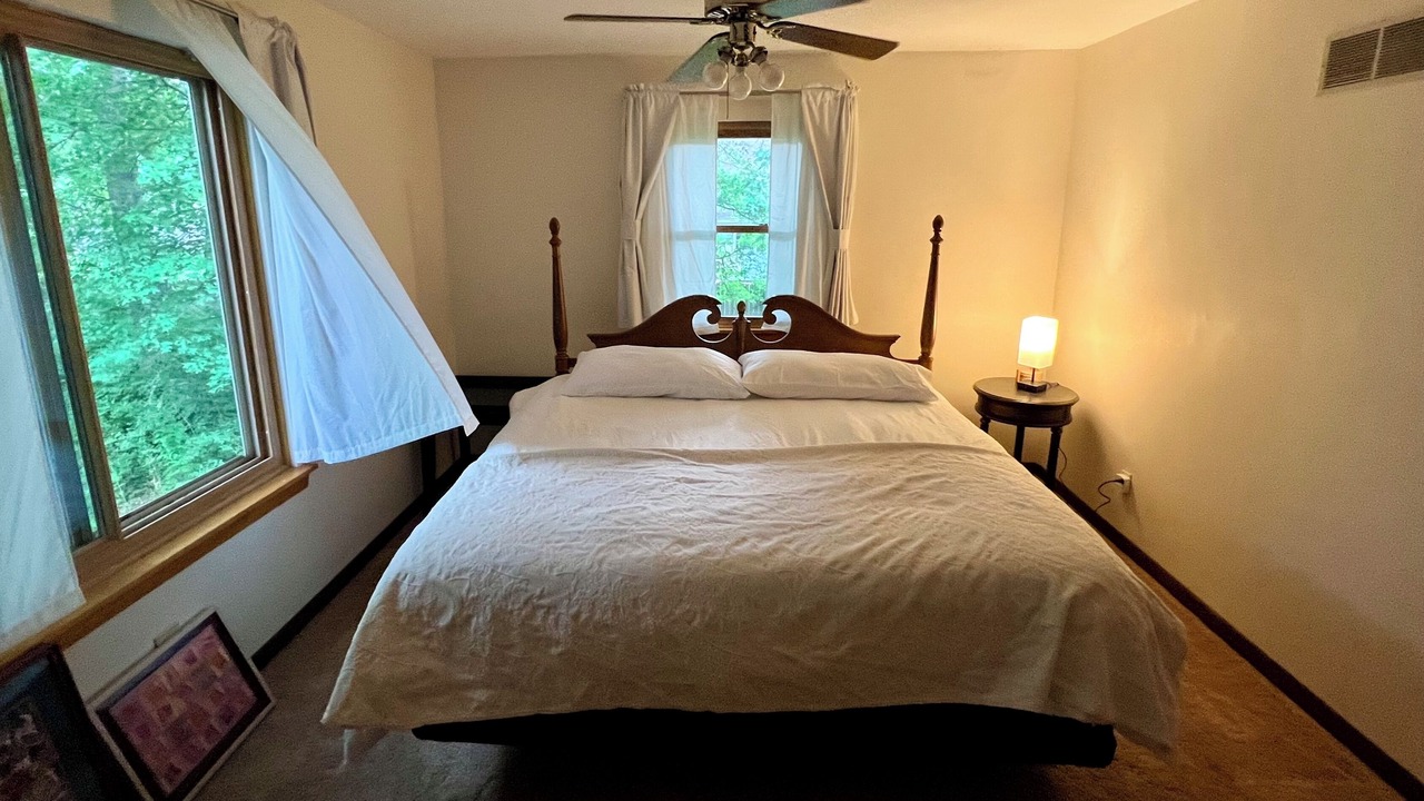Photo of Bedroom in Lawrence