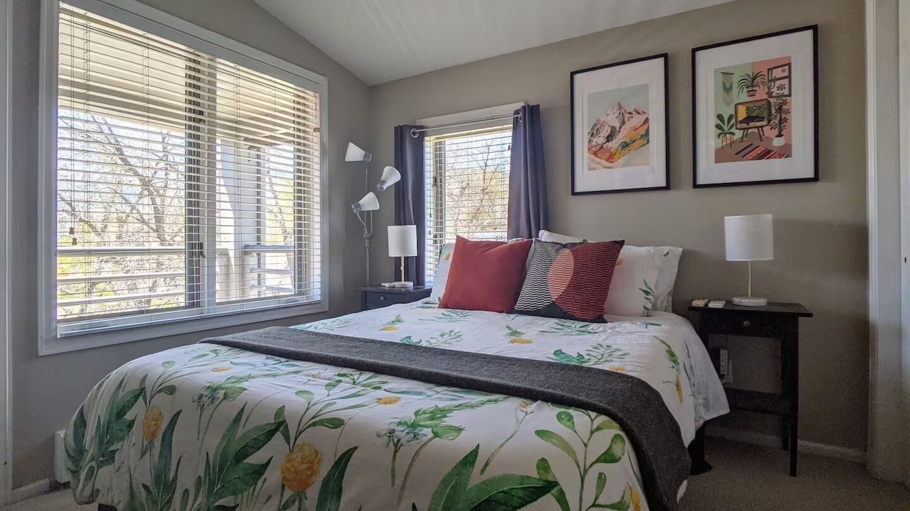 Photo of Bedroom in Goss - Grove