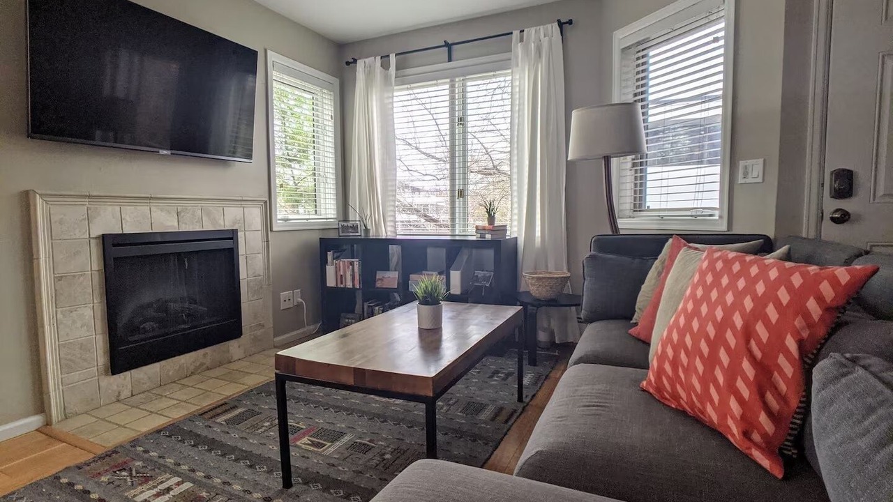 Photo of Livingroom in Goss - Grove