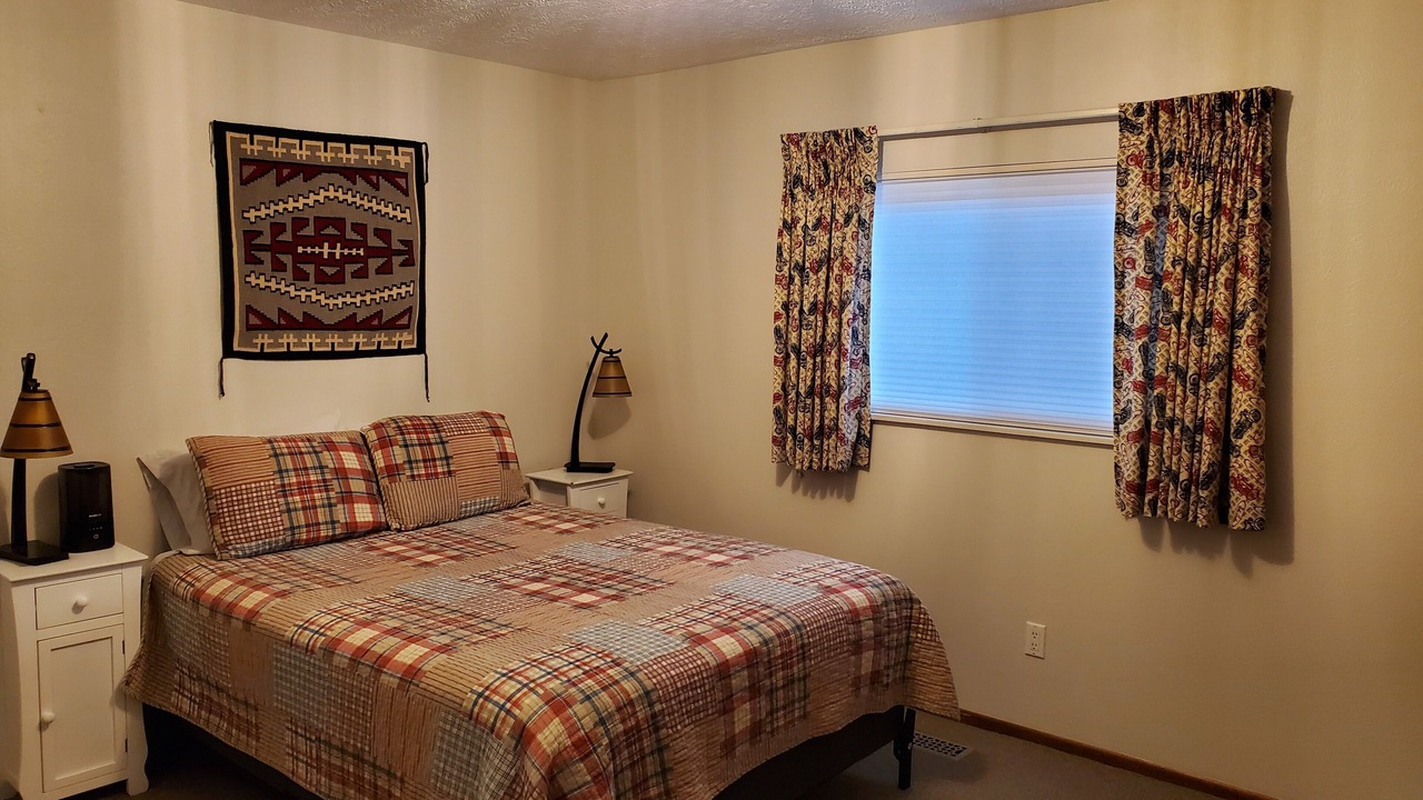 Photo of Bedroom in Northeast Heights