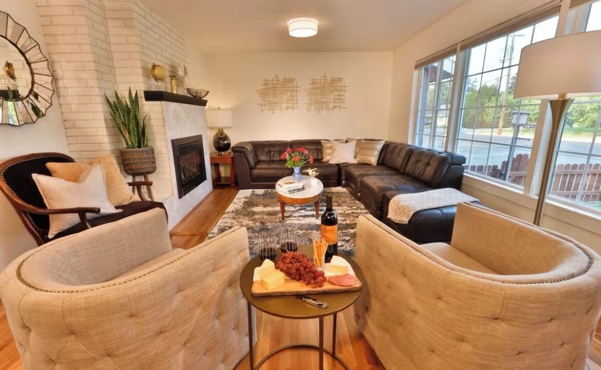 Photo of Livingroom in Milton-Freewater