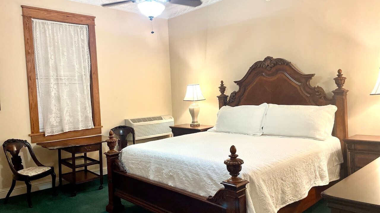 Photo of Bedroom in Eastland