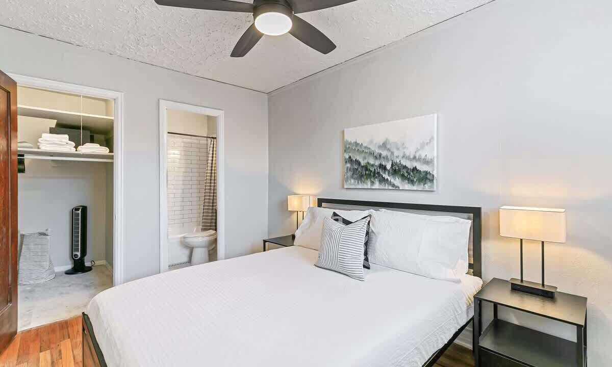 Photo of Bedroom in City Park