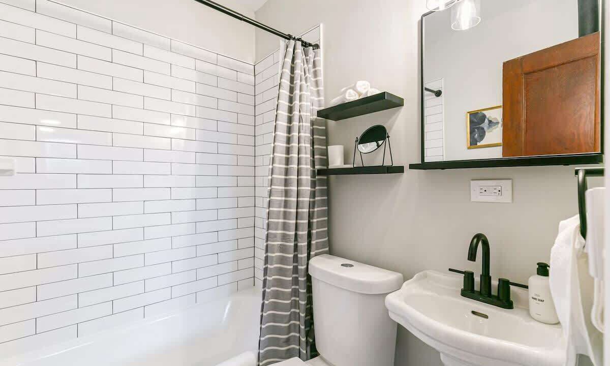 Photo of Bathroom in City Park