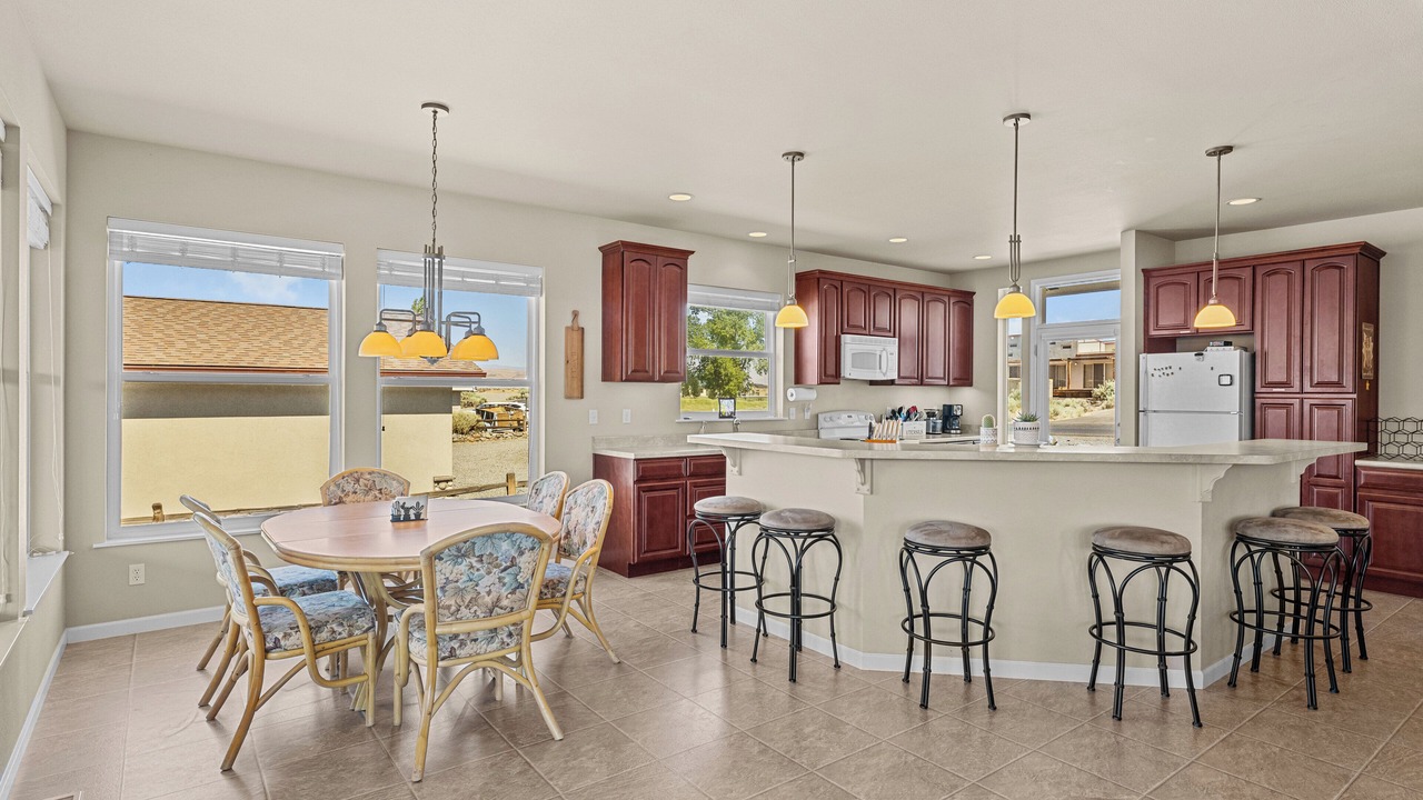 Photo of Kitchen in Desert Aire