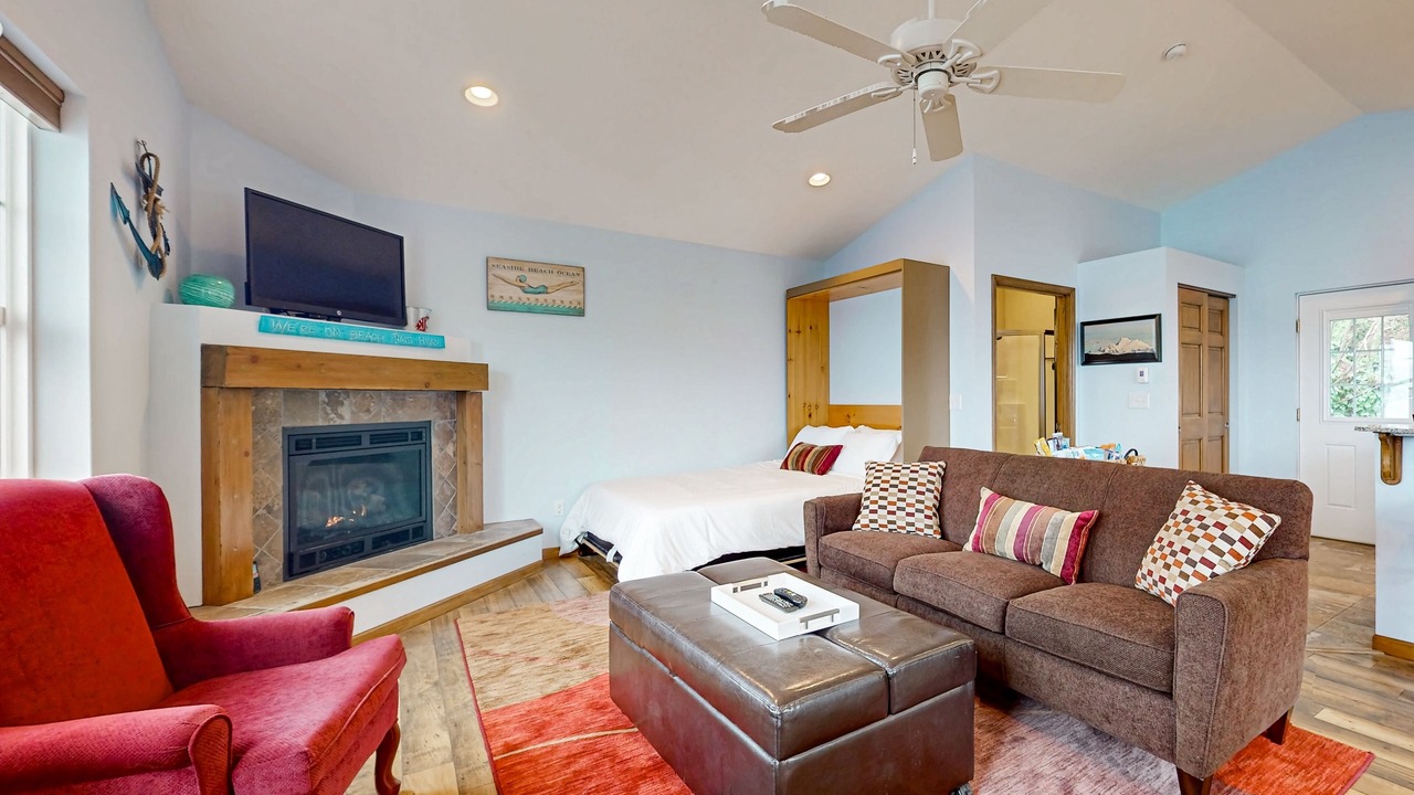 Photo of Livingroom in Camano Island