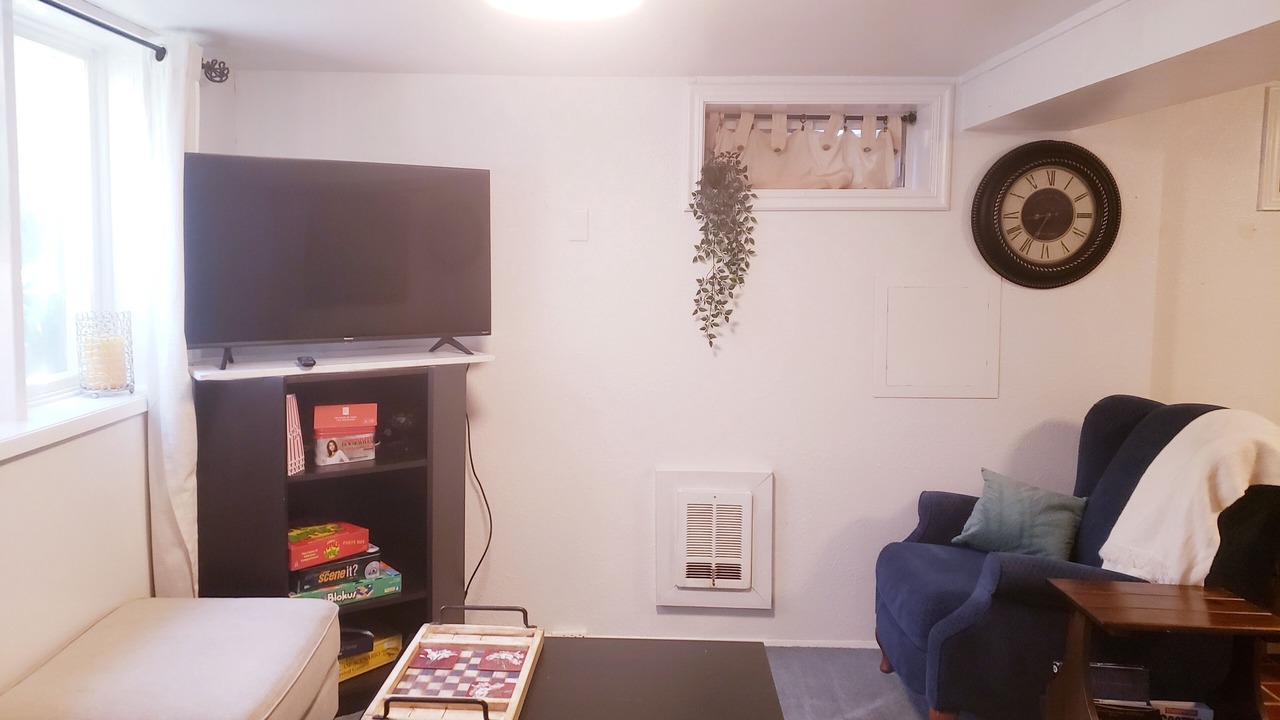 Photo of Livingroom in SeaTac