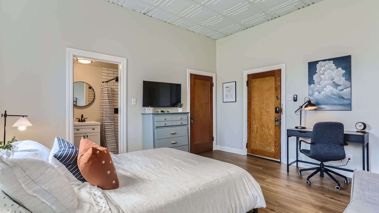 Photo of Bedroom in City Park