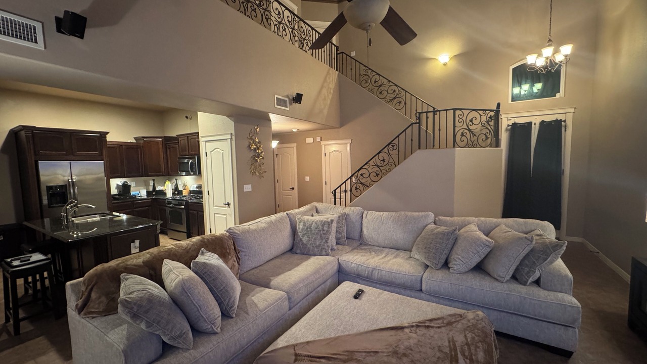 Photo of Livingroom in Biggs Field