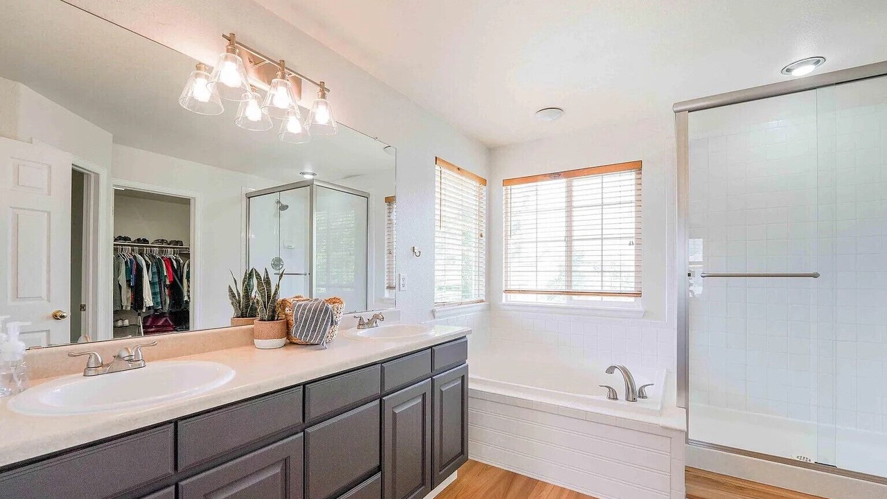 Photo of Bathroom in Firestone