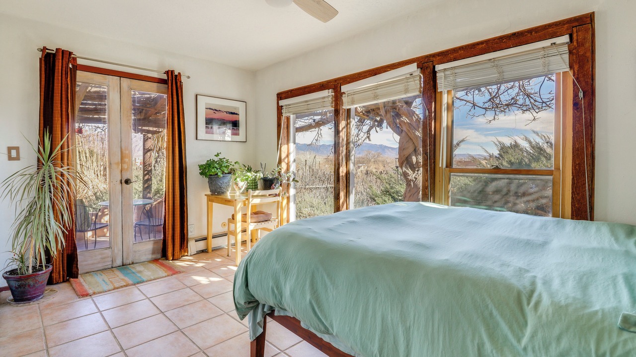 Photo of Bedroom in Corrales