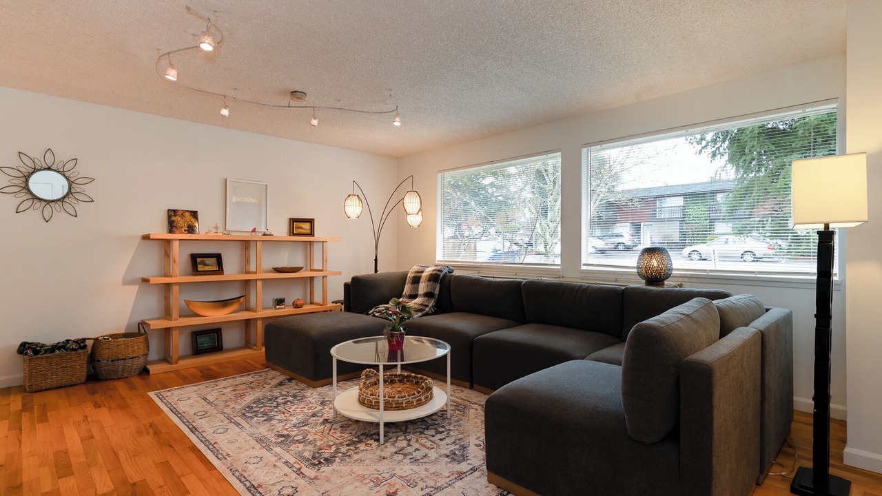 Photo of Livingroom in Burien