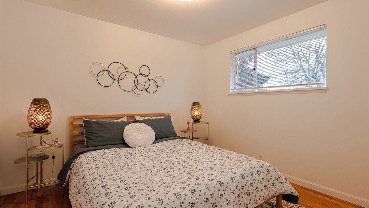 Photo of Bedroom in Burien