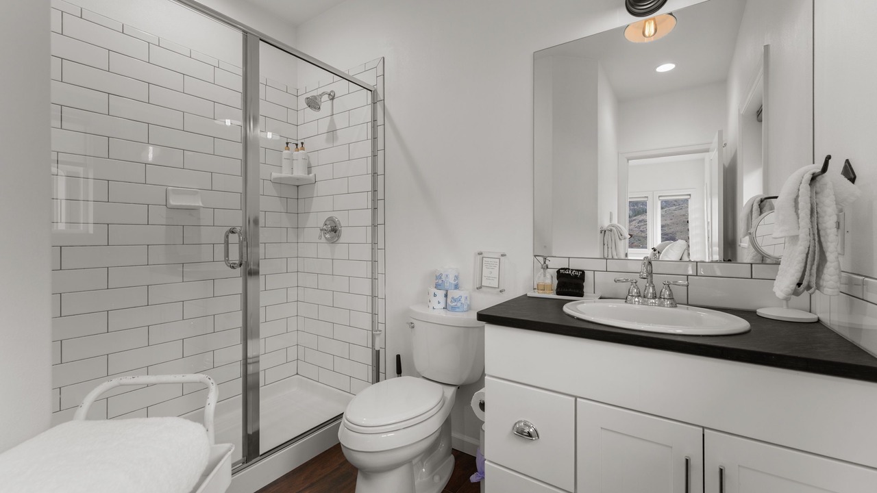 Photo of Bathroom in Manson