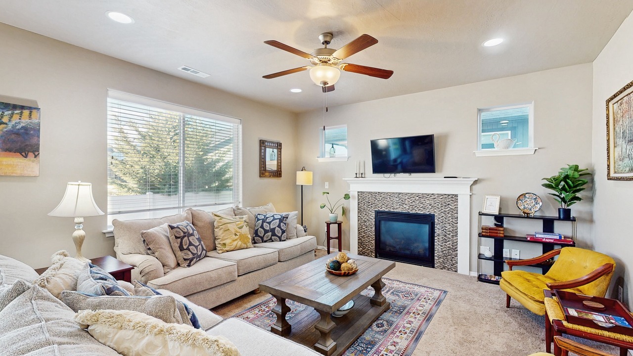 Photo of Livingroom in College Place