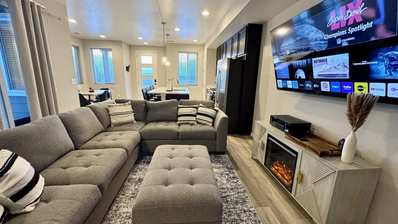 Photo of Livingroom in Commerce City