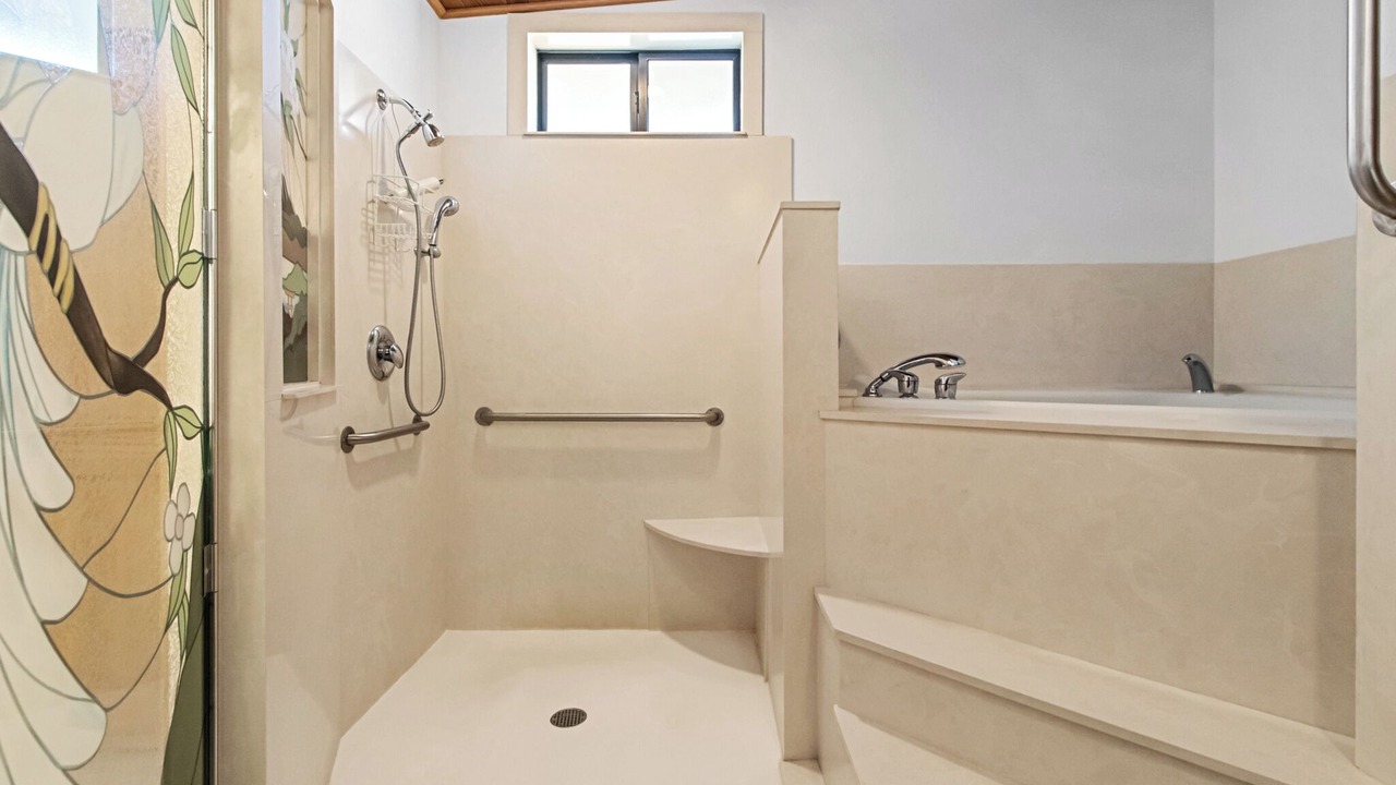 Photo of Bathroom in Gem County